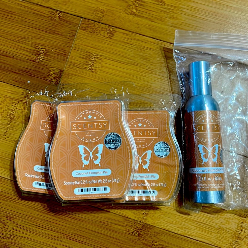 NWT Scentsy Coconut Pumpkin Pie wax and room spray